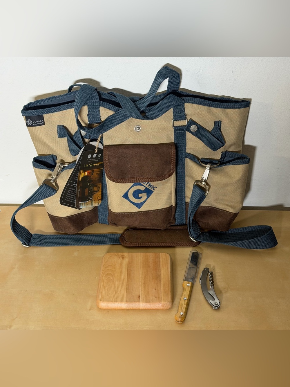 NWT Legacy Picnic Time Wine Country Tote Insulated Wine Cheese Picnic Set